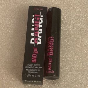 🍒2/$28 or 3/$38🍒 Benefit Bad Gal Mascara (Intense Pitch Black)